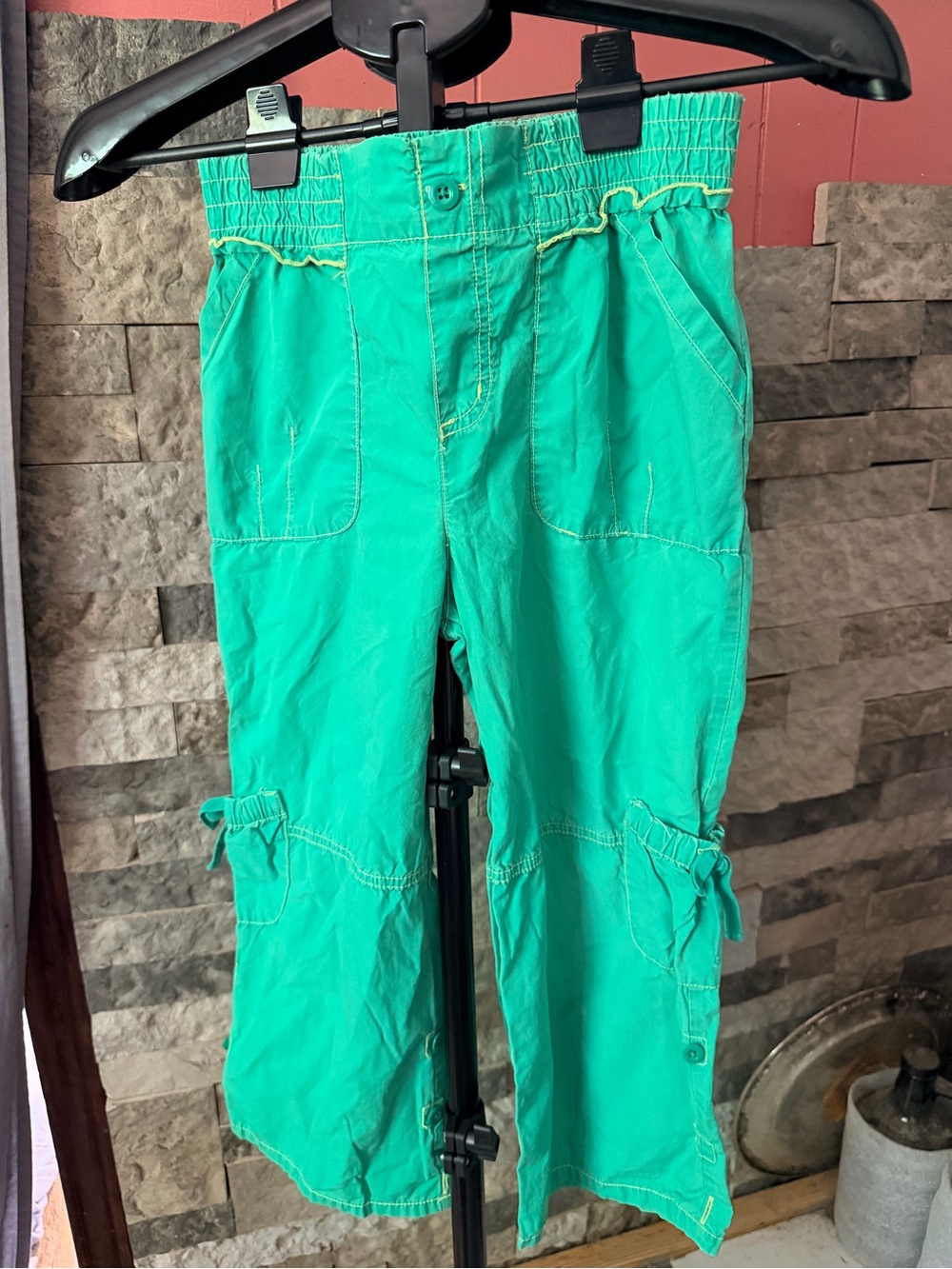 The Children's Place Girl's Green Cargo Capris Cropped Pants